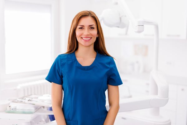 The Difference A General Dentist Makes And Specialty Services They May Offer